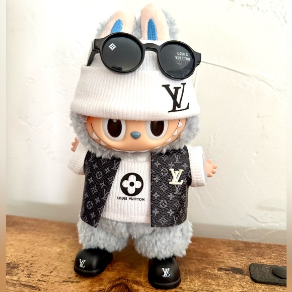 Labubu Handbags - Macaron Labubu Sea Salt Coconut in LV